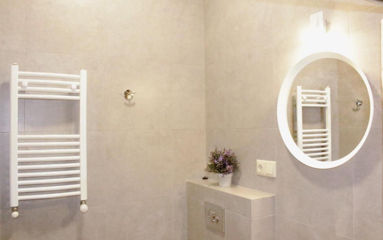Like Apartment Tbilisi ภายนอก รูปภาพ