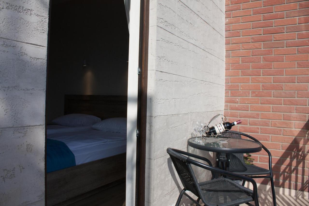 Like Apartment Tbilisi ภายนอก รูปภาพ