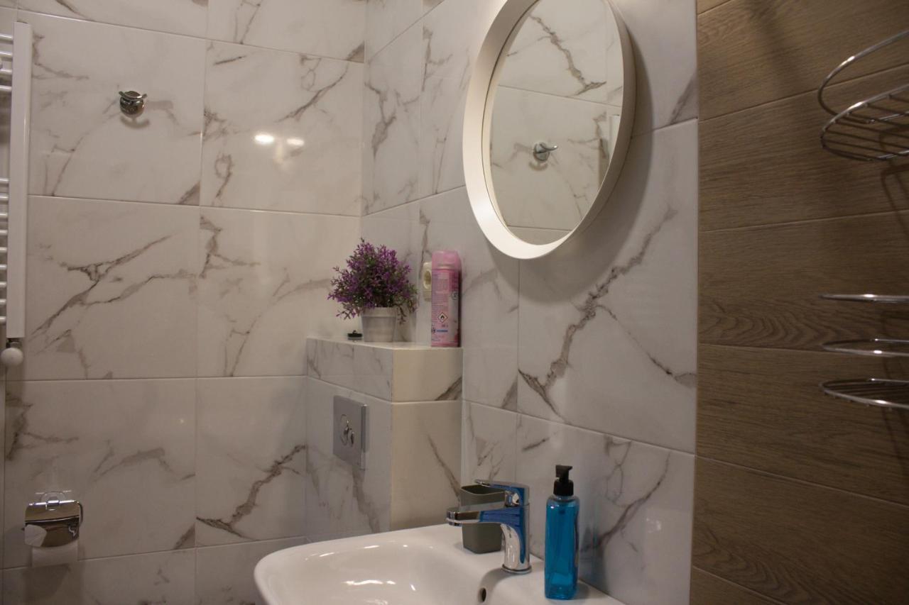 Like Apartment Tbilisi ภายนอก รูปภาพ